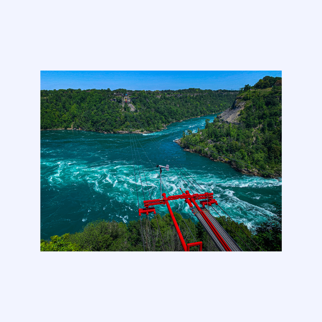 Horseshoe Falls of Canada by Charlie Eileen