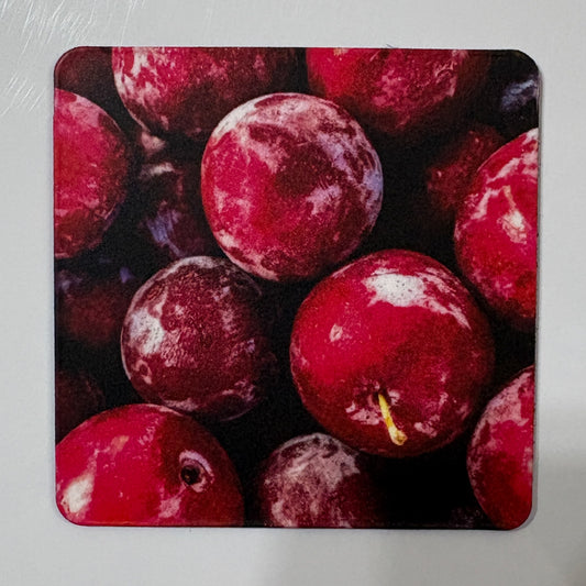 Plums Magnet